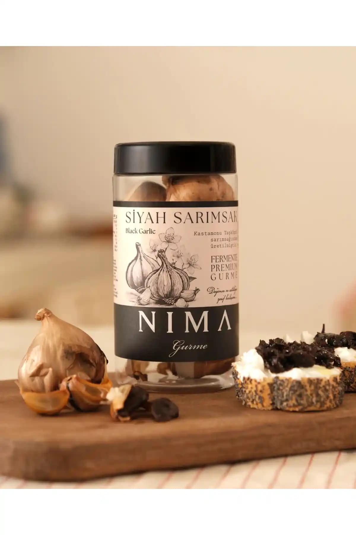 Nima Gurme Siyah Sarımsak: Doğal Fermente Sarımsak ile Sağlık ve Lezzet Artırıcı