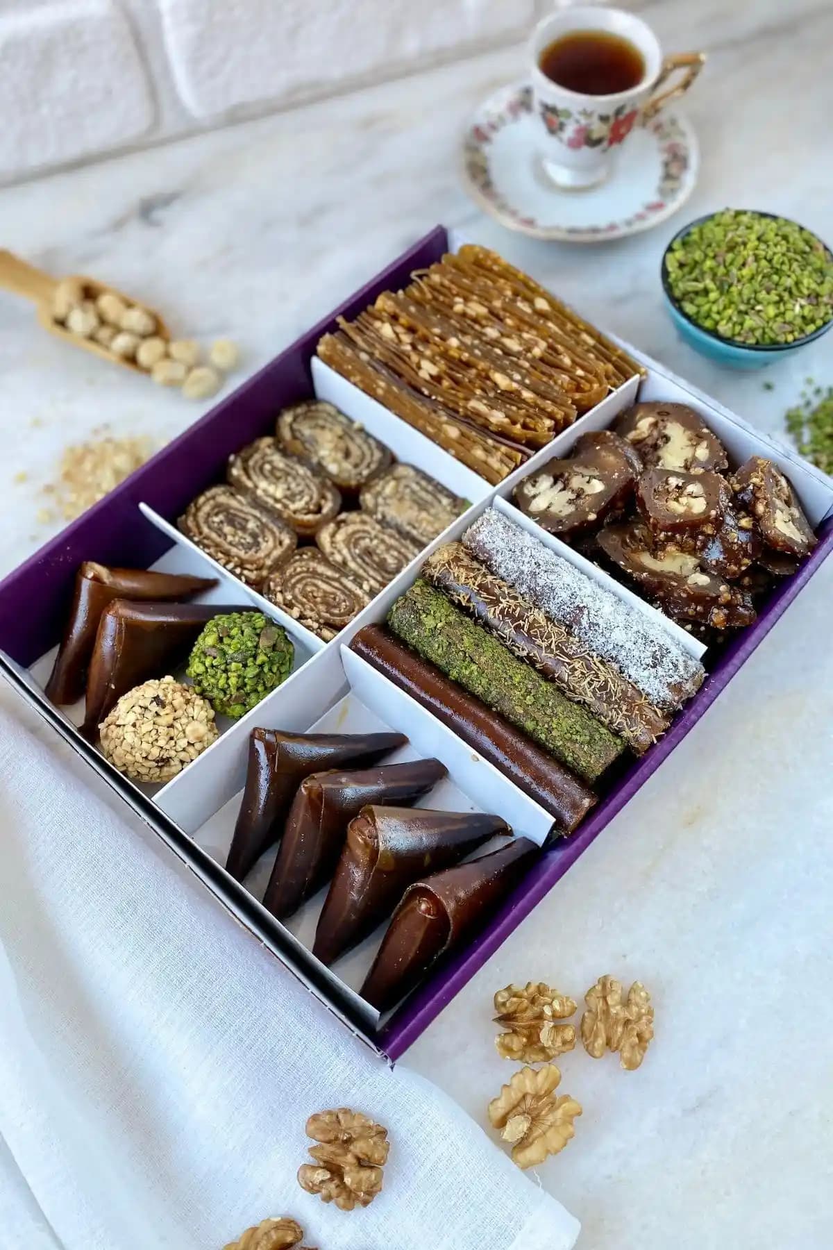 Sultan Pestil Süper Karışık Pestil Paketi: Farklı Tatlar ve Doğal Lezzetler İçeren Paket