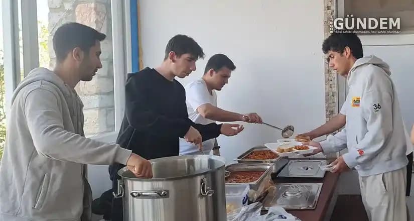 Üniversite Öğrencilerinin Aylık Yiyecek Harcamaları ve Bütçe Yönetimi Yaklaşımları