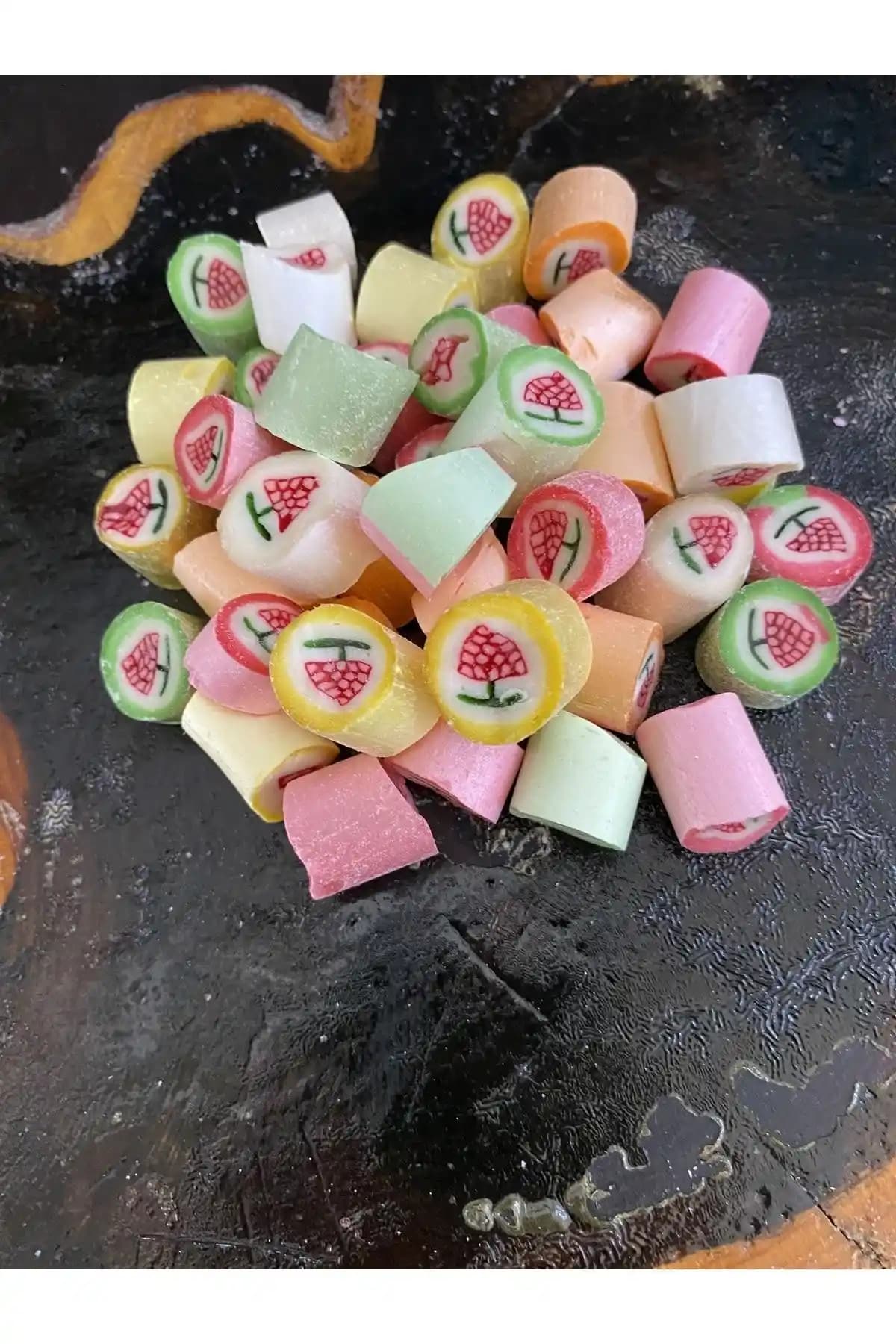 YIBA Akide Şekerleri Çilek ve Karpuz Aroması Karşılaştırması