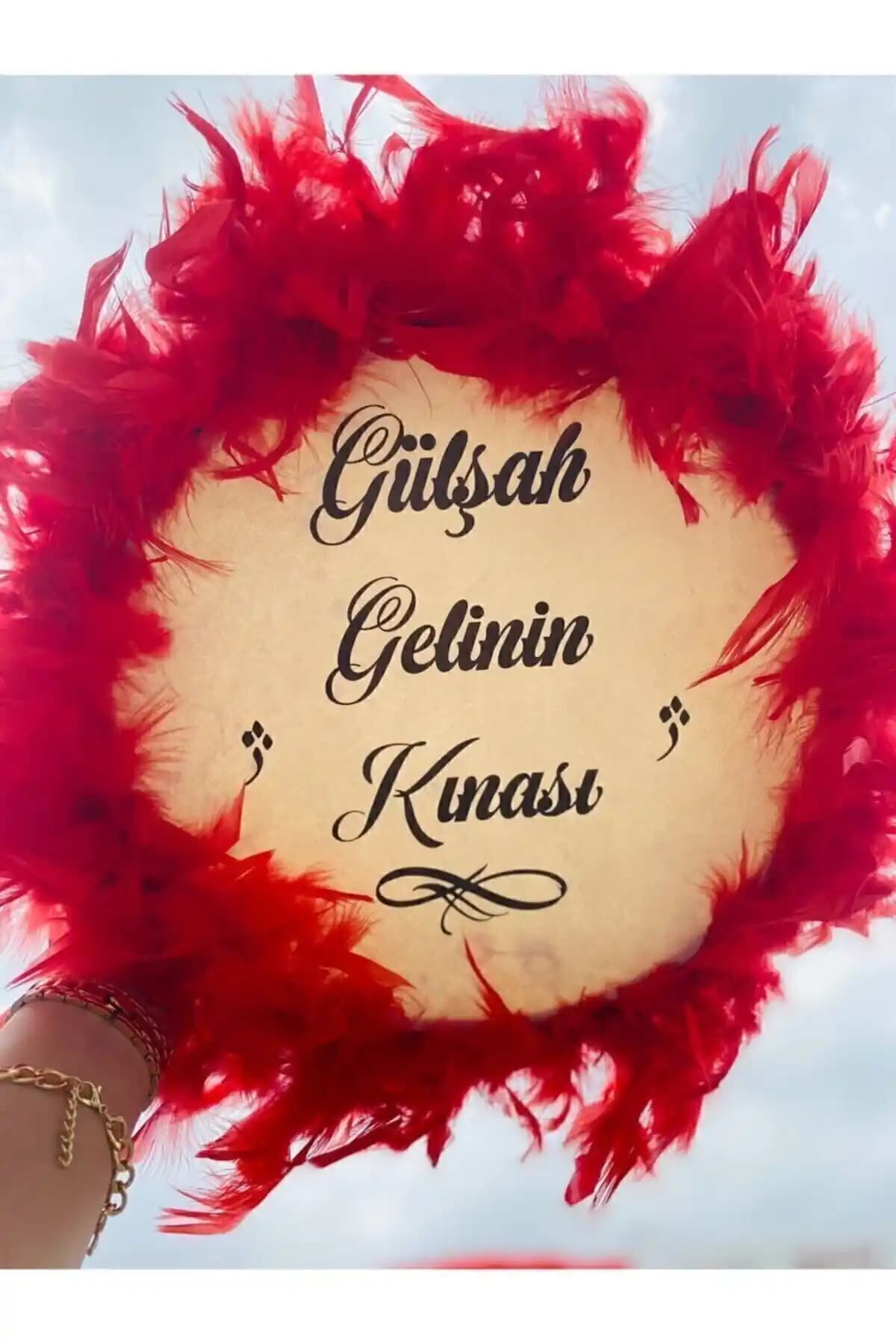 HİSARAKSESUAR Kırmızı Tüylü Gelin Tefi: Geleneksel ve Estetik Düğün Aksesuarı