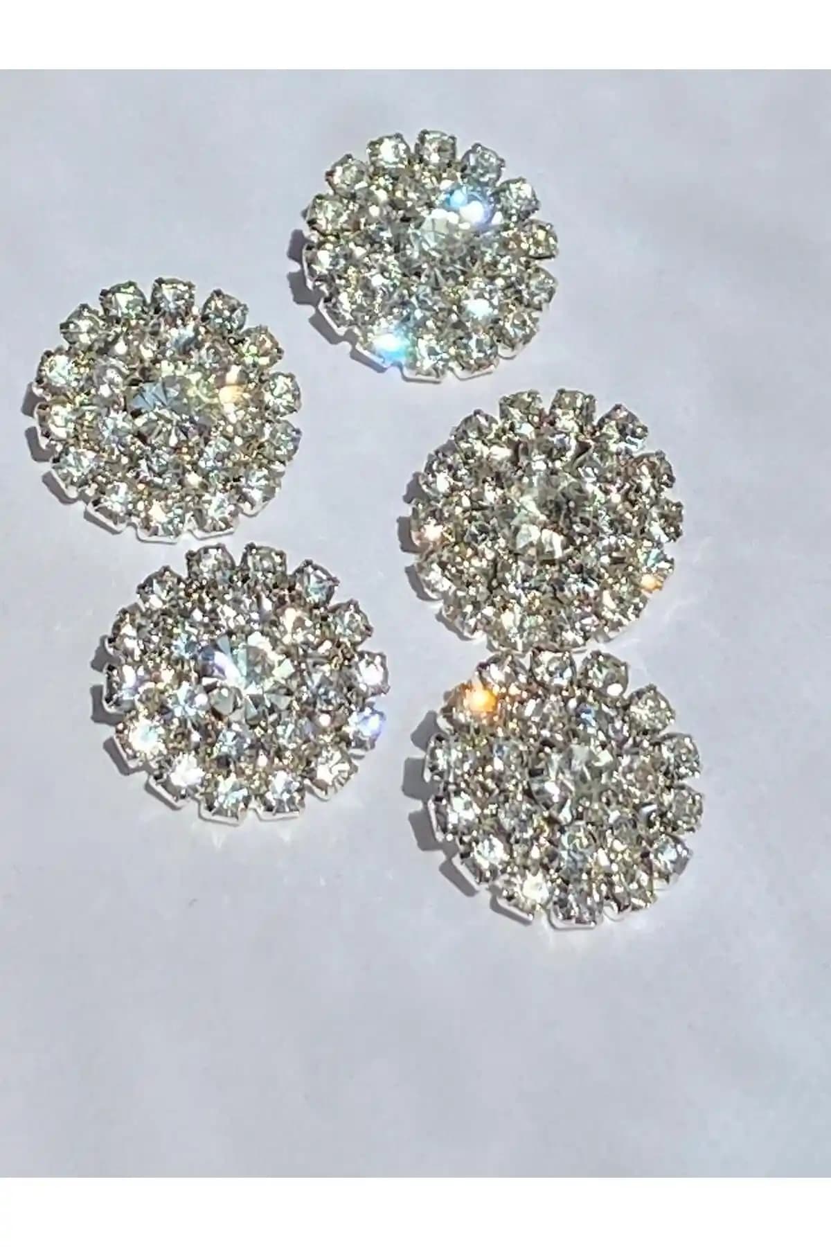 Karantuhafiye Taşlı Düğme Klasik Model 5'li Set: Şıklık ve Dayanıklılık Bir Arada