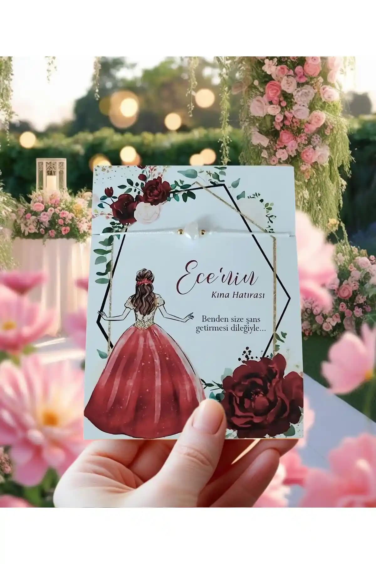 2025'te Kişiye Özel İsimli Şans Bilekliği ile Anılarınızı Taçlandırın