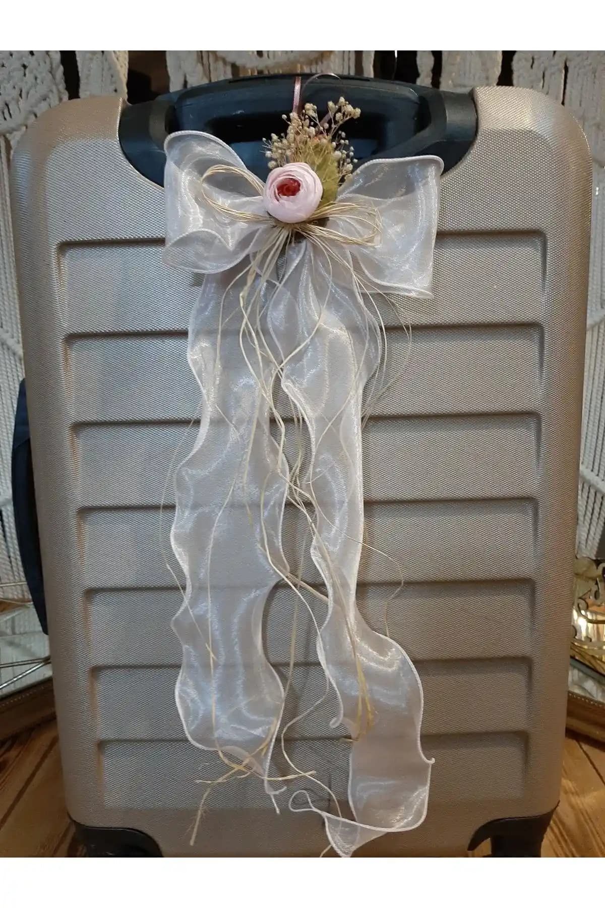 Sevgi Süsleme Organze Tüllü Valiz Süsleri Seti Şıklık ve Fonksiyonellik Bir Arada