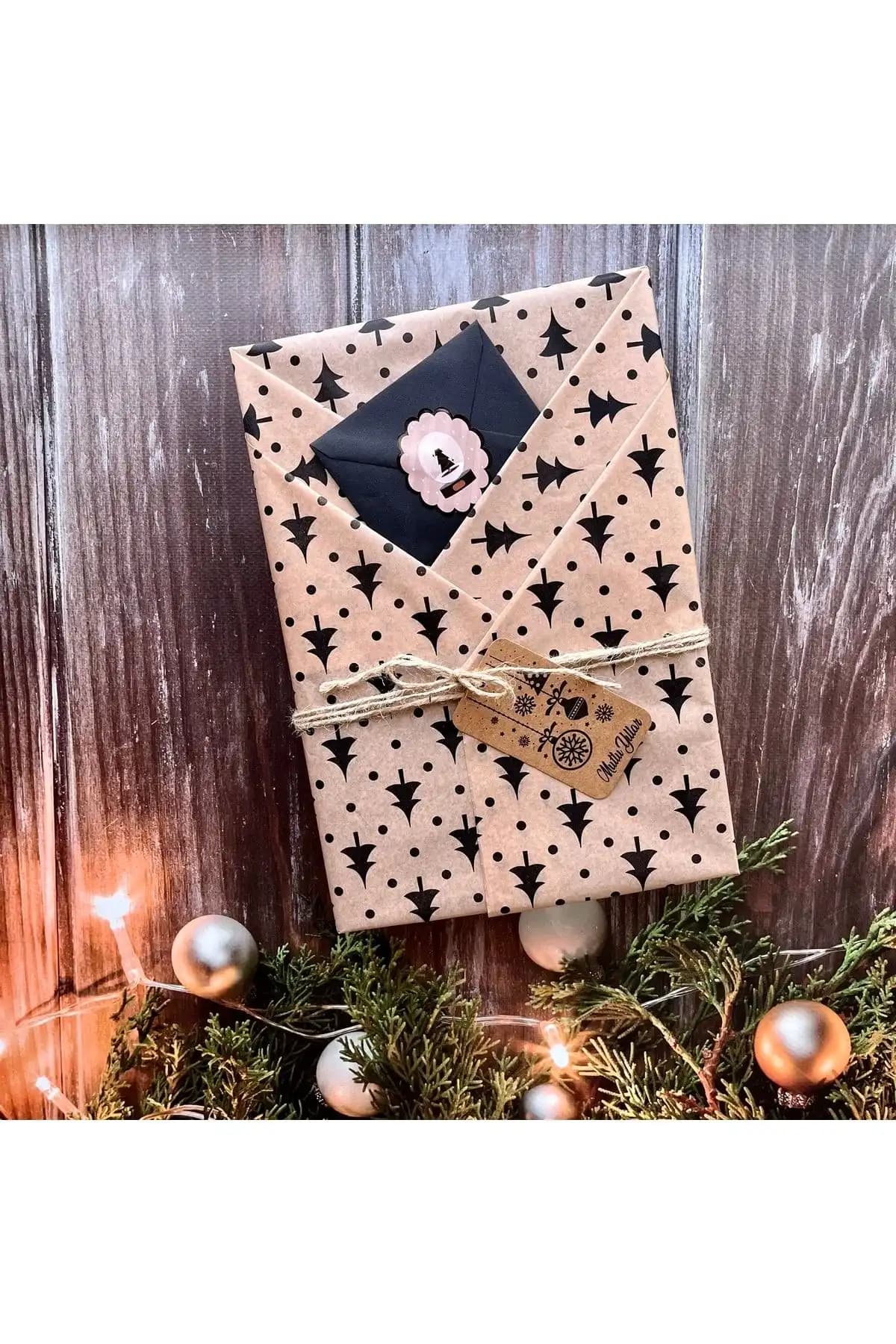 Yılbaşı Temalı Pelur Kağıt ile Estetik ve Pratik Hediye Paketleme Deneyimi