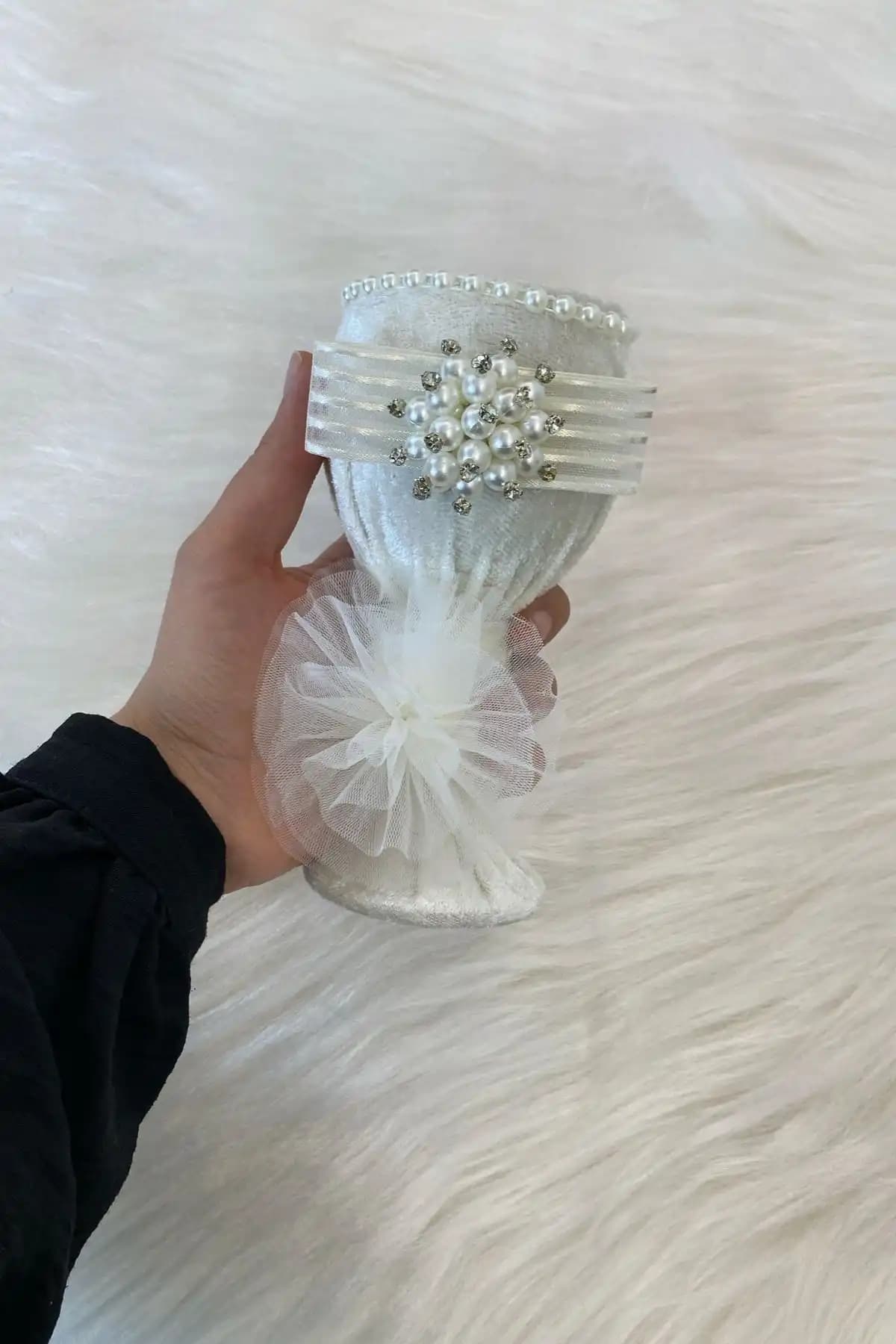 ZEYMERADE Beyaz Düğün ve Nikah İğnelik Seti ile Şıklık ve İşlevsellik Bir Arada