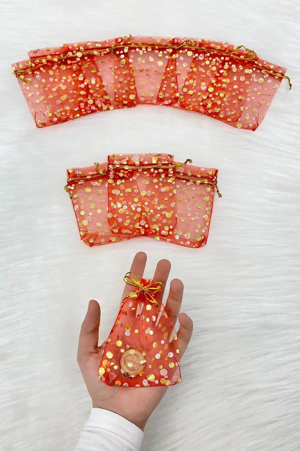 ZEYMERADE Kırmızı Gold Puantiyeli Kına Çerez Kesesi Şık ve Pratik Organizasyon Malzemesi