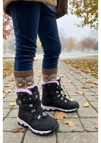 Çocuklar İçin Kış Aylarına Uygun Muggo Tigger Kürklü ve Vicco Nano II Hafif Bot Karşılaştırması