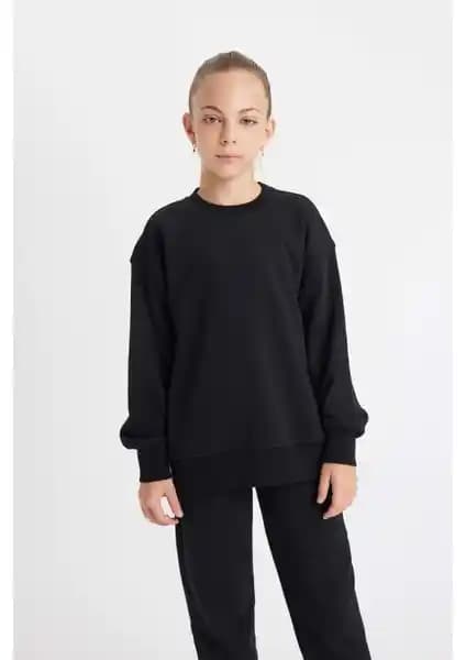 DeFacto Kız Çocuk Giyim Karşılaştırması: Sweatshirt ve Pantolon Seçenekleri
