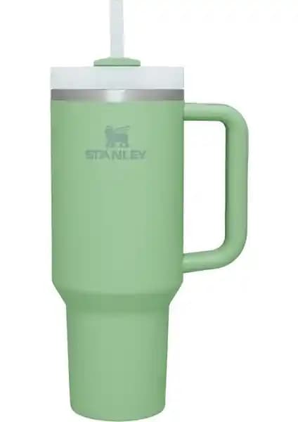 Stanley Termos Modelleri Karşılaştırması: Quencher Pipetli ve Iceflow Flip Straw Özellikleri