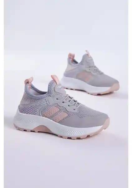 Tonny Black Çocuk Spor Ayakkabıları Karşılaştırması: Rahatlık ve Kalıp Farkları Analizi