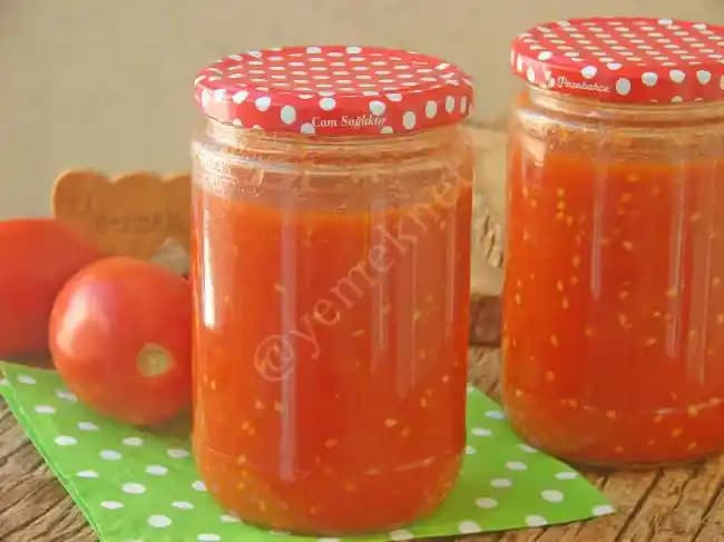 Evde Hızlı Domates Sosu Hazırlama Yöntemleri ve Çok Yönlü Kullanım Alanları