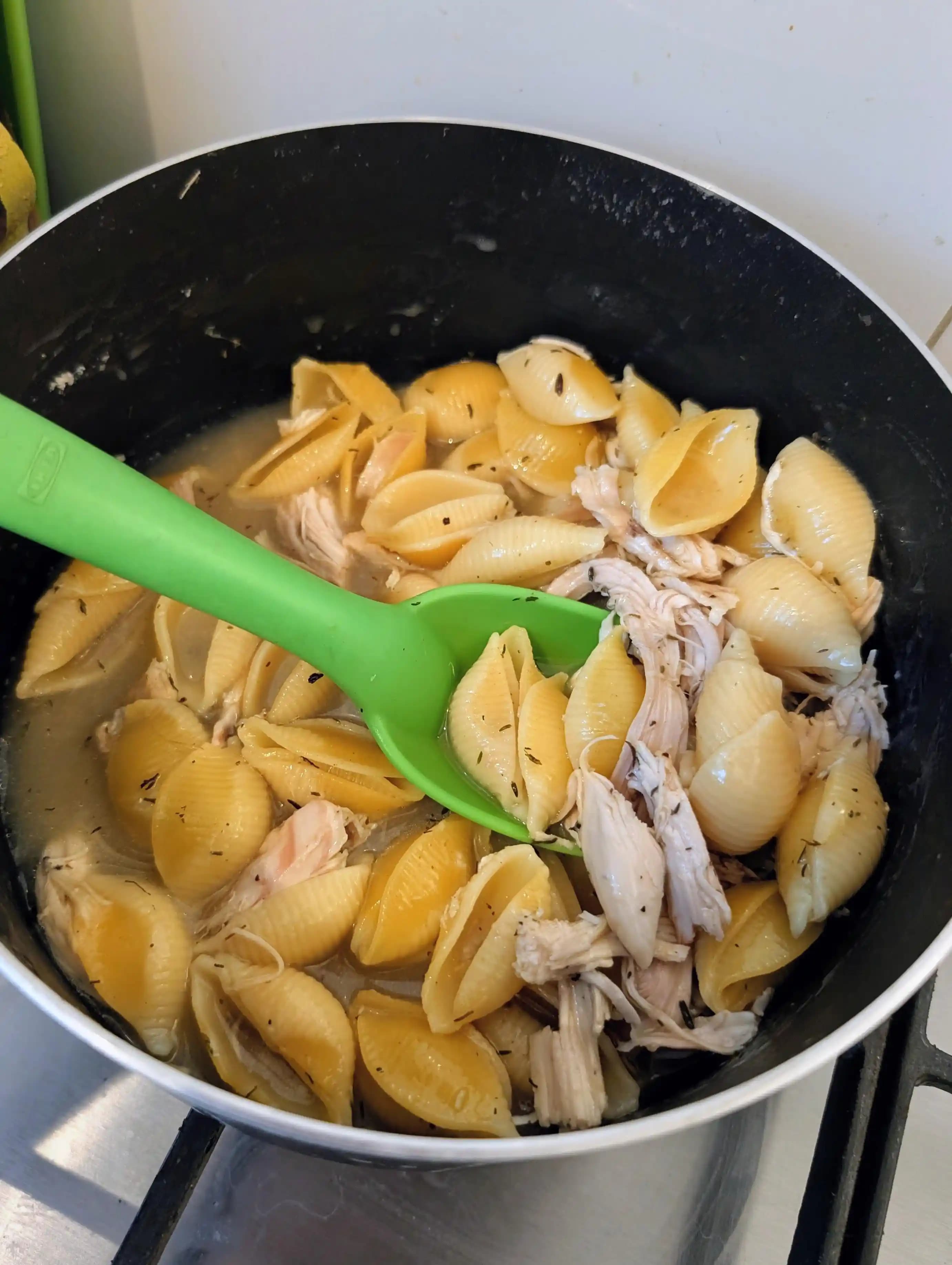 İndirimli Bütün Tavukların Ekonomik ve Pratik Kullanımı: Yemek ve Stok Hazırlama Yöntemleri