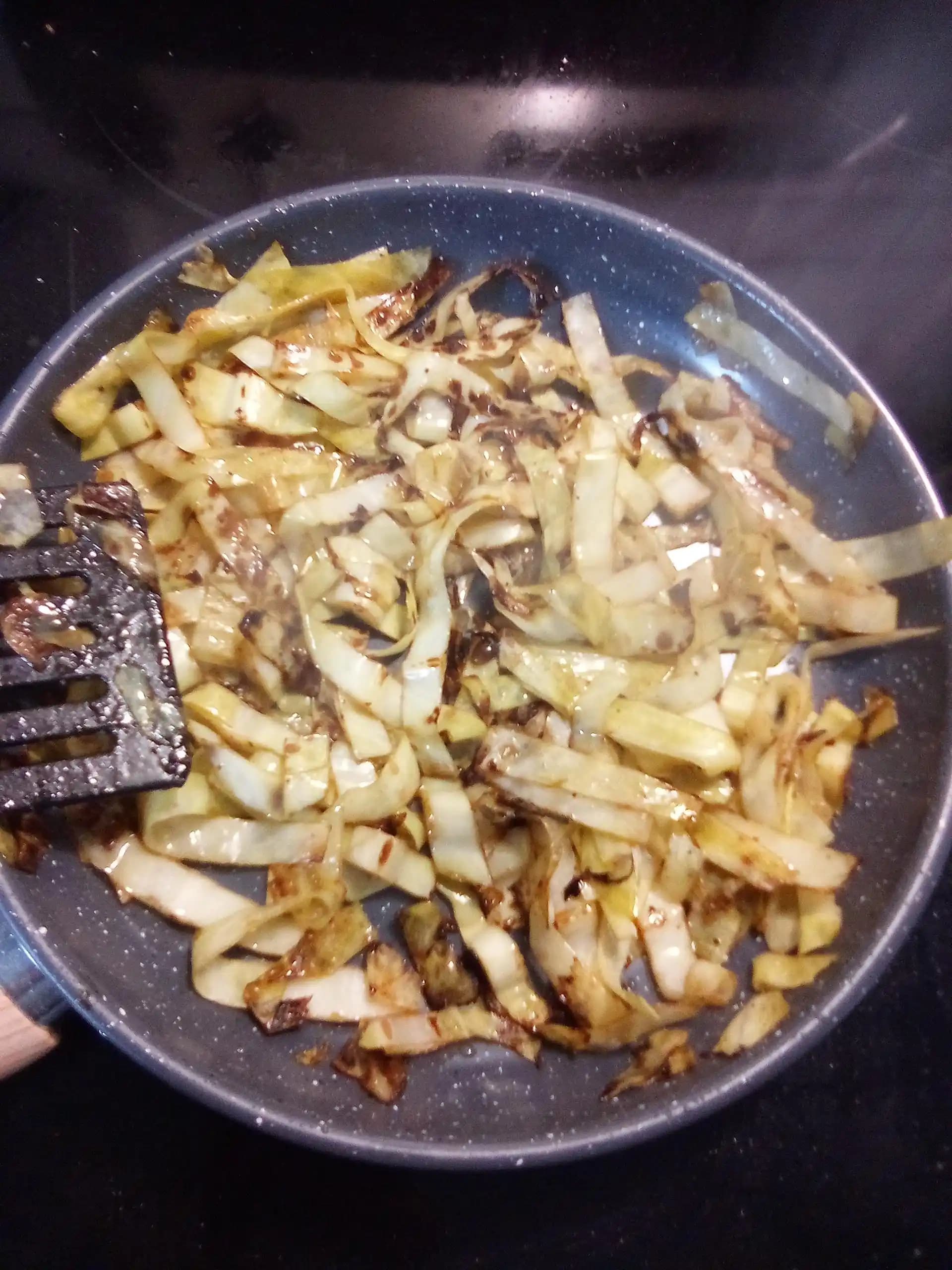 Kıtır Lahana Tarifi ve Pişirme Teknikleri: Elma Sirkesi ile Lezzetli Çıtır Lahana