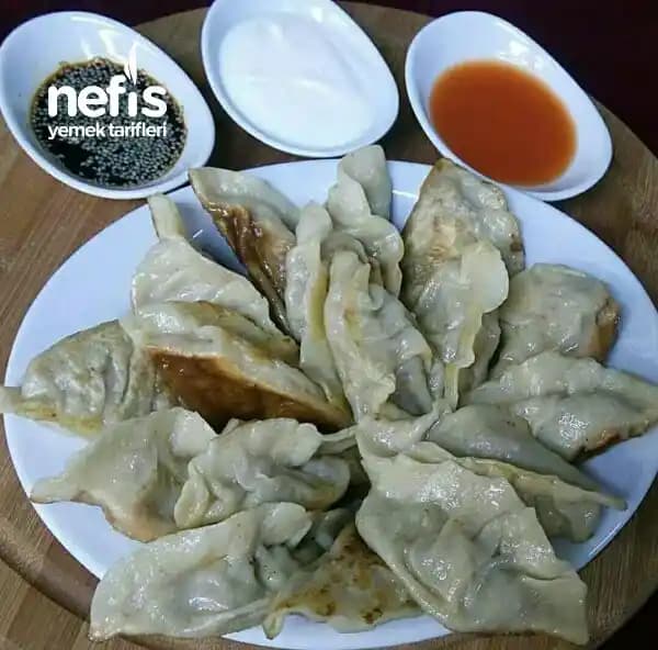 Mantı ve Gyoza Pişirirken Tavaya Yapışma Sorunu: Nedenleri ve Etkili Çözümler