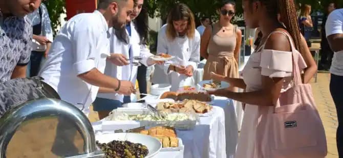 Sosyal Buluşmalarda Yemek Bağımlılığını Azaltma ve Tasarruf Yöntemleri