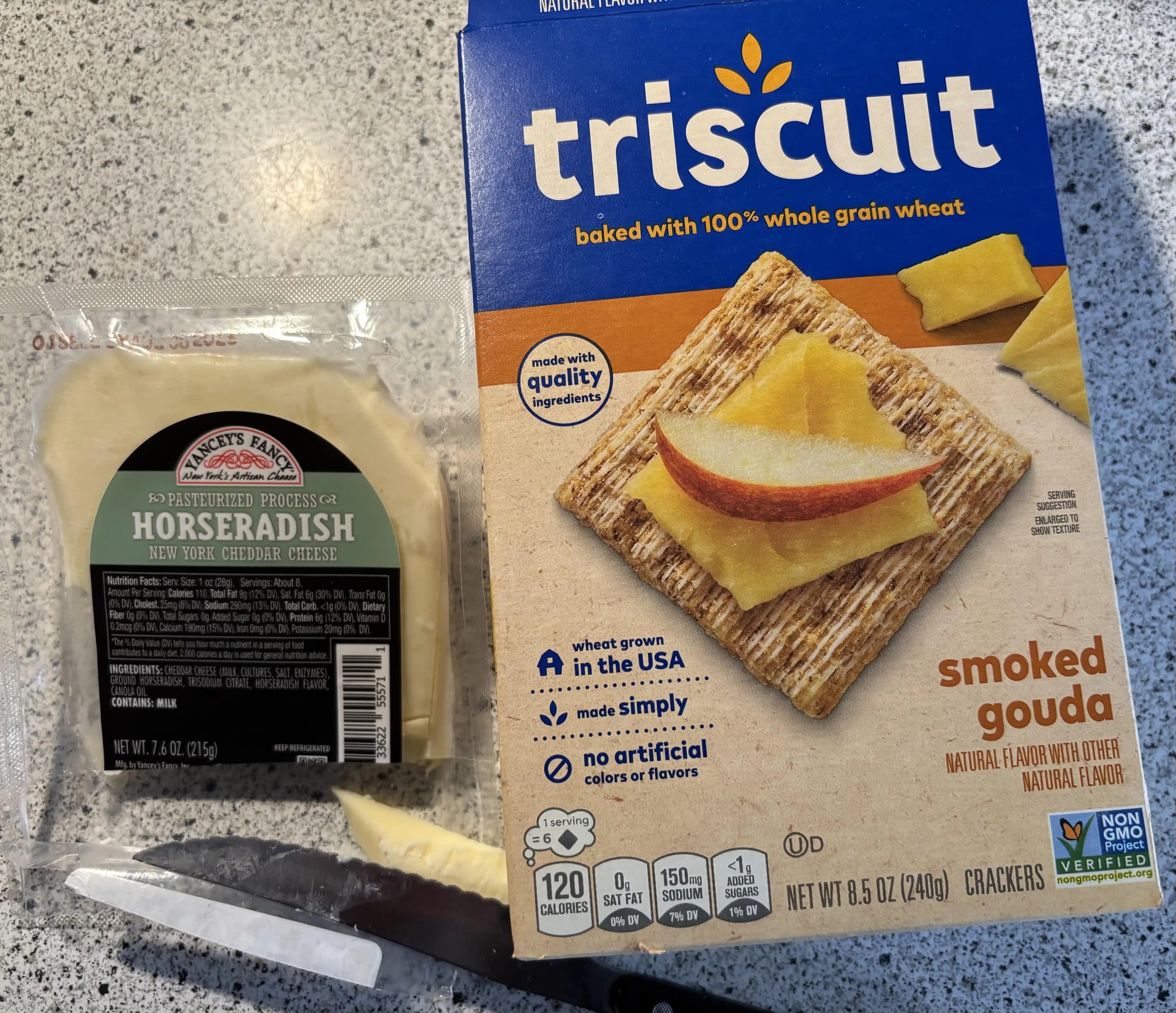 Triscuits ve Peynir Kombinasyonları: Lezzetli Atıştırmalık Seçenekleri ve Uyumları