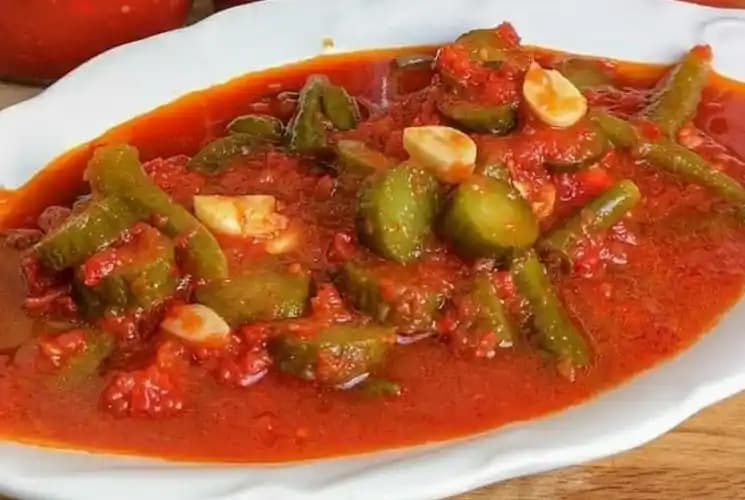 Domates, Salatalık ve Biberle Dünya Mutfağından Pratik ve Kültürel Yemek Tarifleri