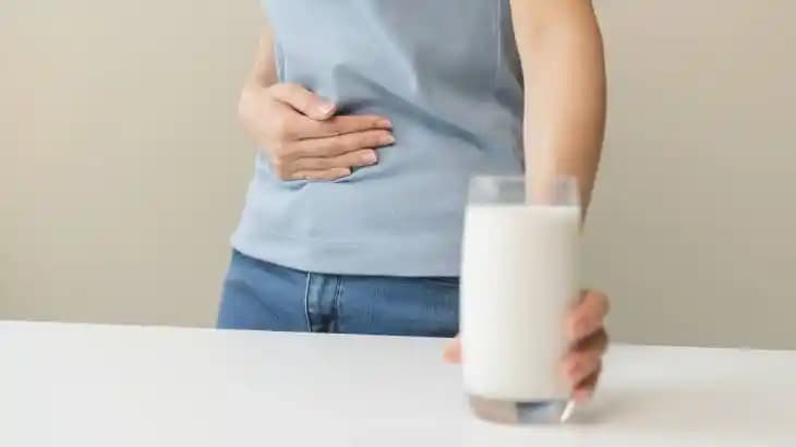 Süt Alerjisi ve Laktoz İntoleransı: Bitkisel Süt ve Peynir Alternatifleri Rehberi