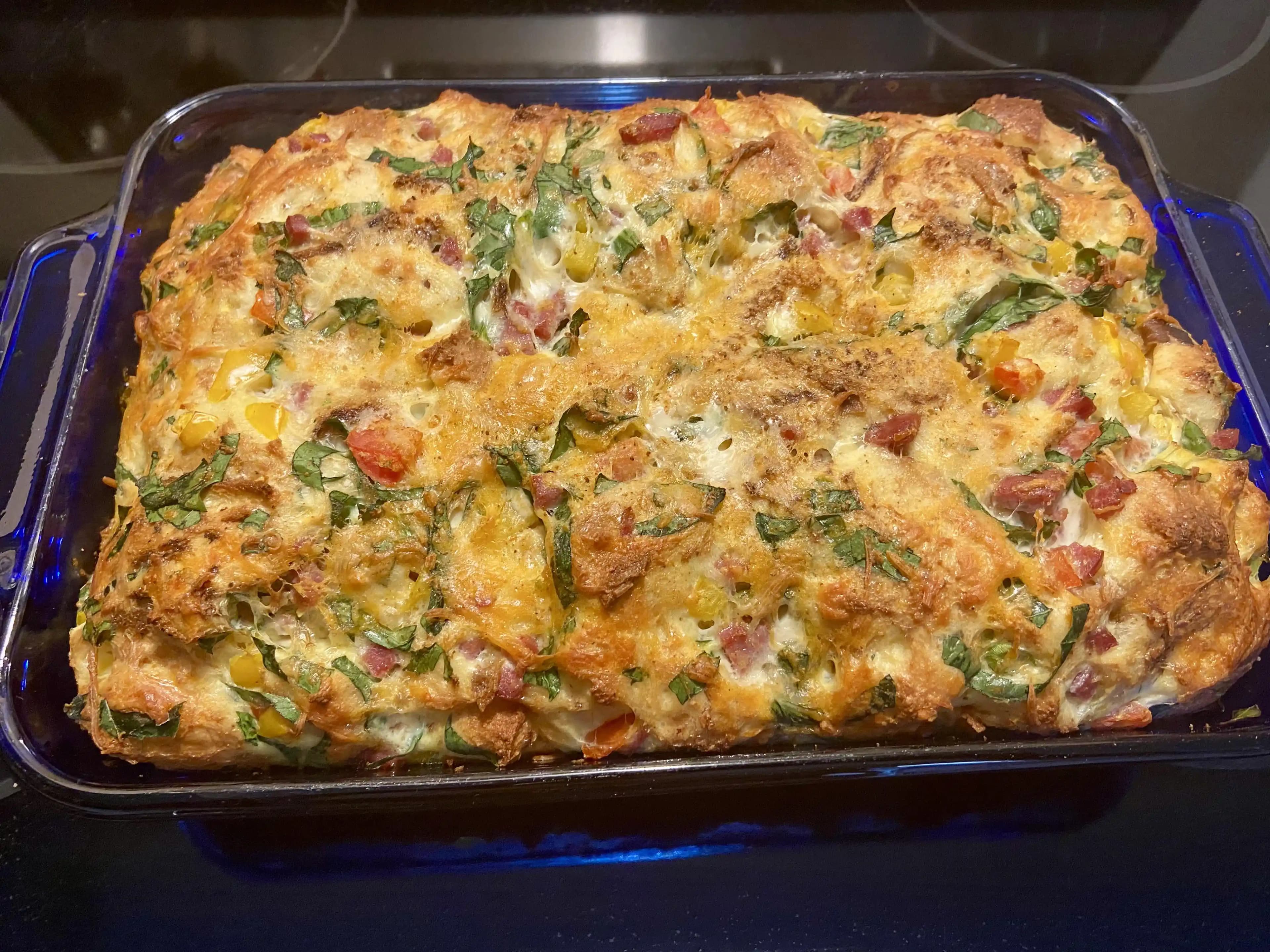 Buzdolabındaki Artan Malzemelerle Pratik Strata Tarifi ve Pişirme İpuçları