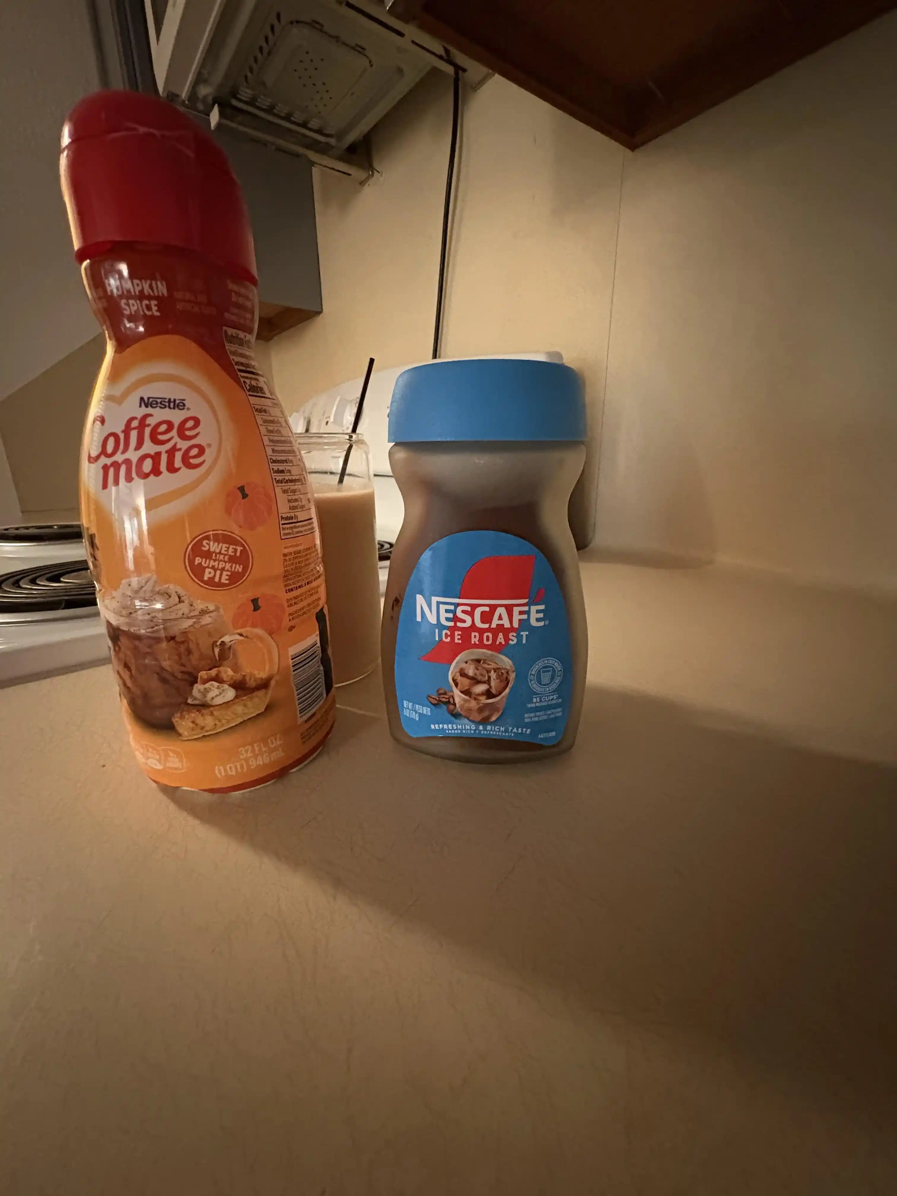 Evde Buzlu Kahve Hazırlama ve Tasarruf Yöntemleri: Soğuk Demleme ve Pratik Tarifler