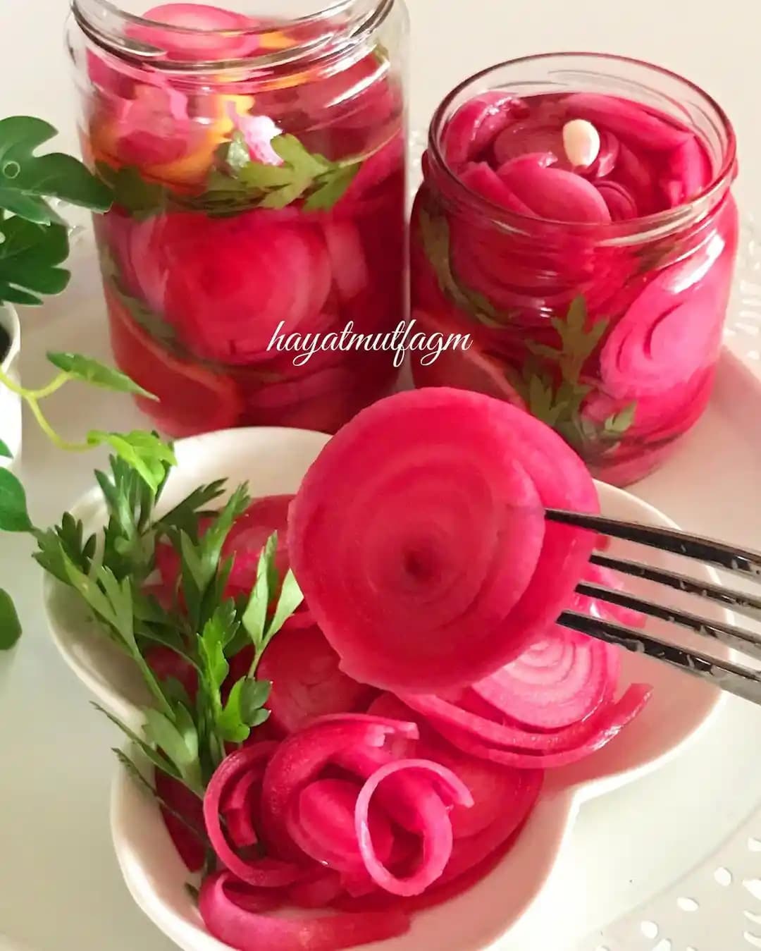 Evde Turşu Kırmızı Soğan Nasıl Yapılır: Pratik ve Lezzetli Tarifler