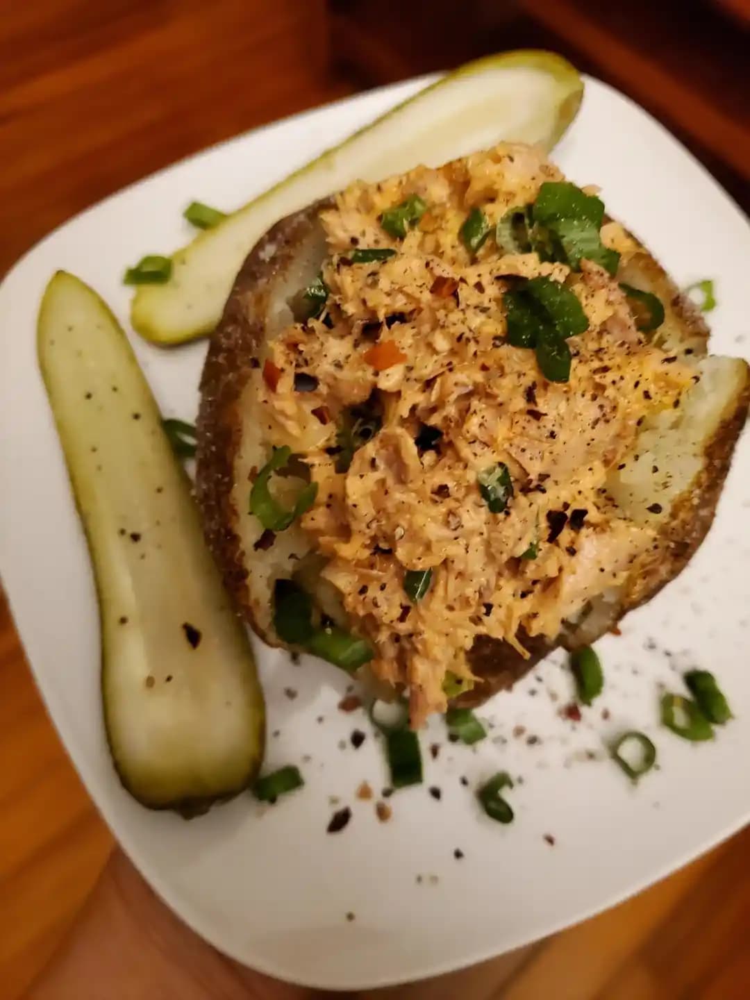 Patates ve Ton Balığıyla Sriracha Mayonezli Pratik Jacket Potato Tarifi