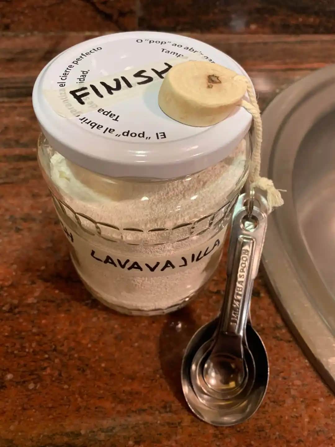 Mıknatıslı Bulaşık Tozu Ölçü Kabı Tutucu Tasarımı ve Kullanımı