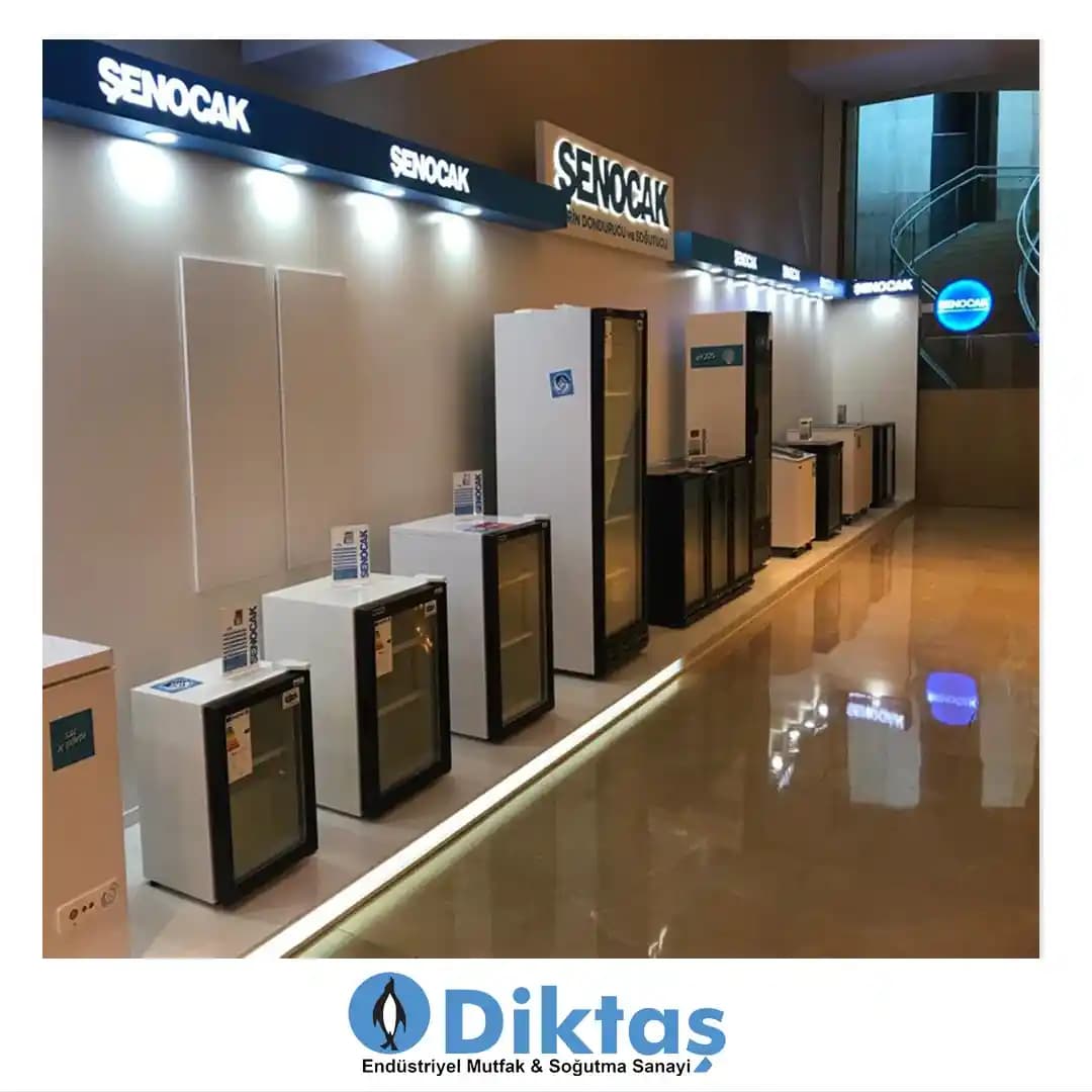 Ticari Buzdolapları: Dayanıklılık, Enerji Verimliliği ve Bakım Önerileri