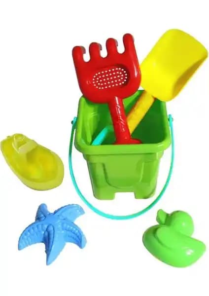 Erdem Oyuncak ve Let's Be Child Kum Oyun Setleri Karşılaştırması