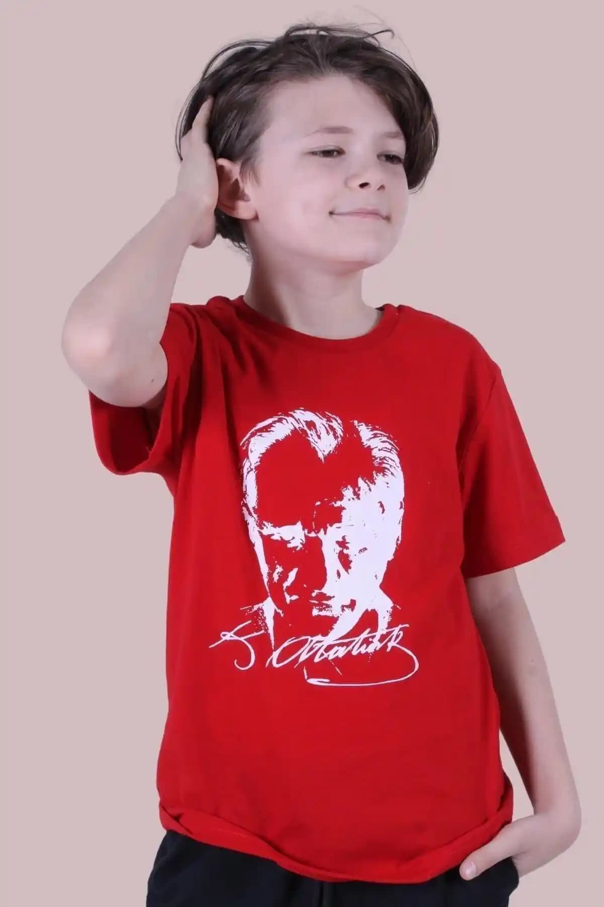 Atatürk Baskılı Unisex Pamuklu Tişört Paniokids Günlük Şıklık ve Konfor Sunar