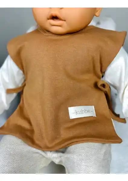 Bebekler İçin Mama ve Salya Önlükleri Karşılaştırması: Kullanışlı ve Konforlu Seçenekler