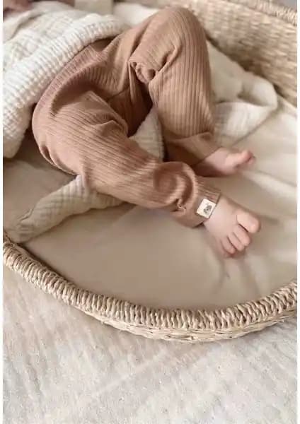 Cigit Fitilli Tayt Kahve: Yüksek Kalite ve Rahatlık Sunan Çocuk Taytı