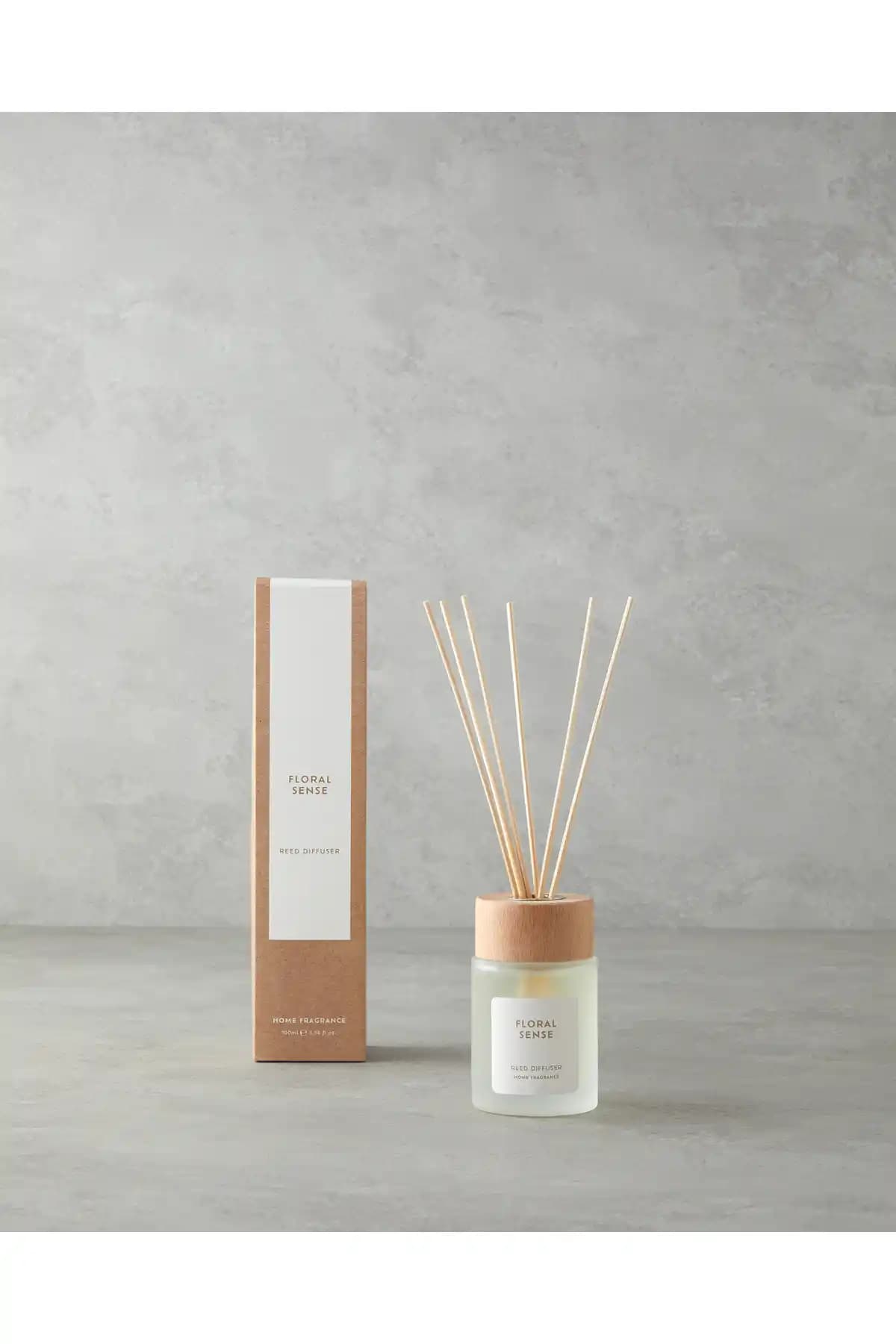 English Home Floral Çubuklu Oda Kokusu: Zarif ve Ferah Atmosfer Yaratmak İçin İdeal Ürün