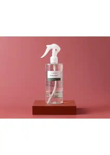 English Home Raindrop Kokulu Oda Spreyi: Ferahlatıcı ve Hafif Aromalarla Evinizi Güzelleştirin