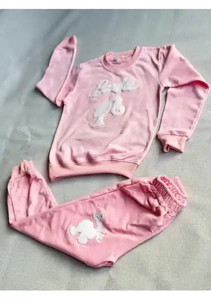Gala Stil Barbie Kız Çocuk Takımı Renkli ve Konforlu Günlük Giyim Seçeneği