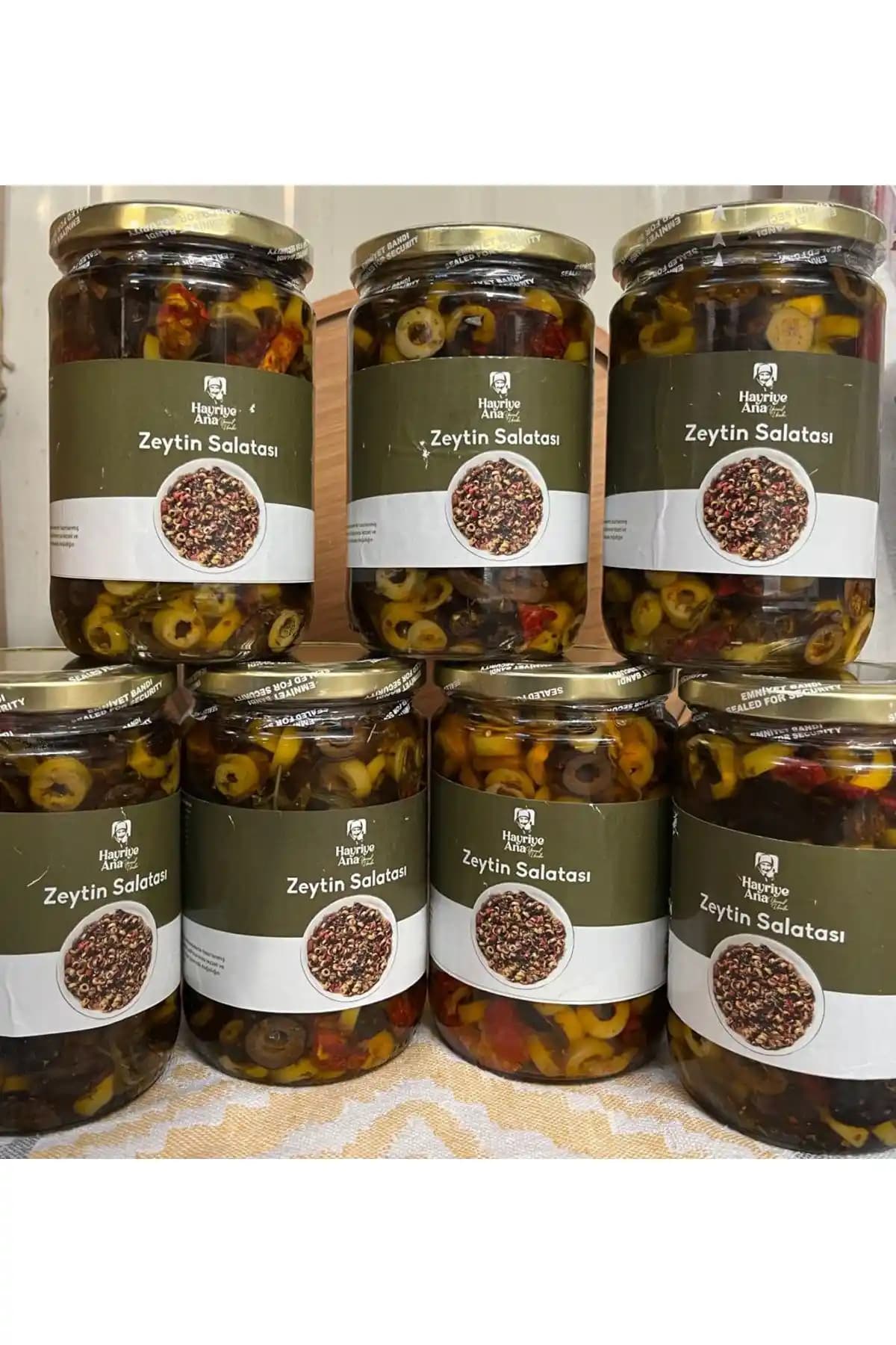 Hayriye Ana Yöresel Ürünler Zeytin Salatası 700g doğal içeriklerle lezzet ve sağlık sunar