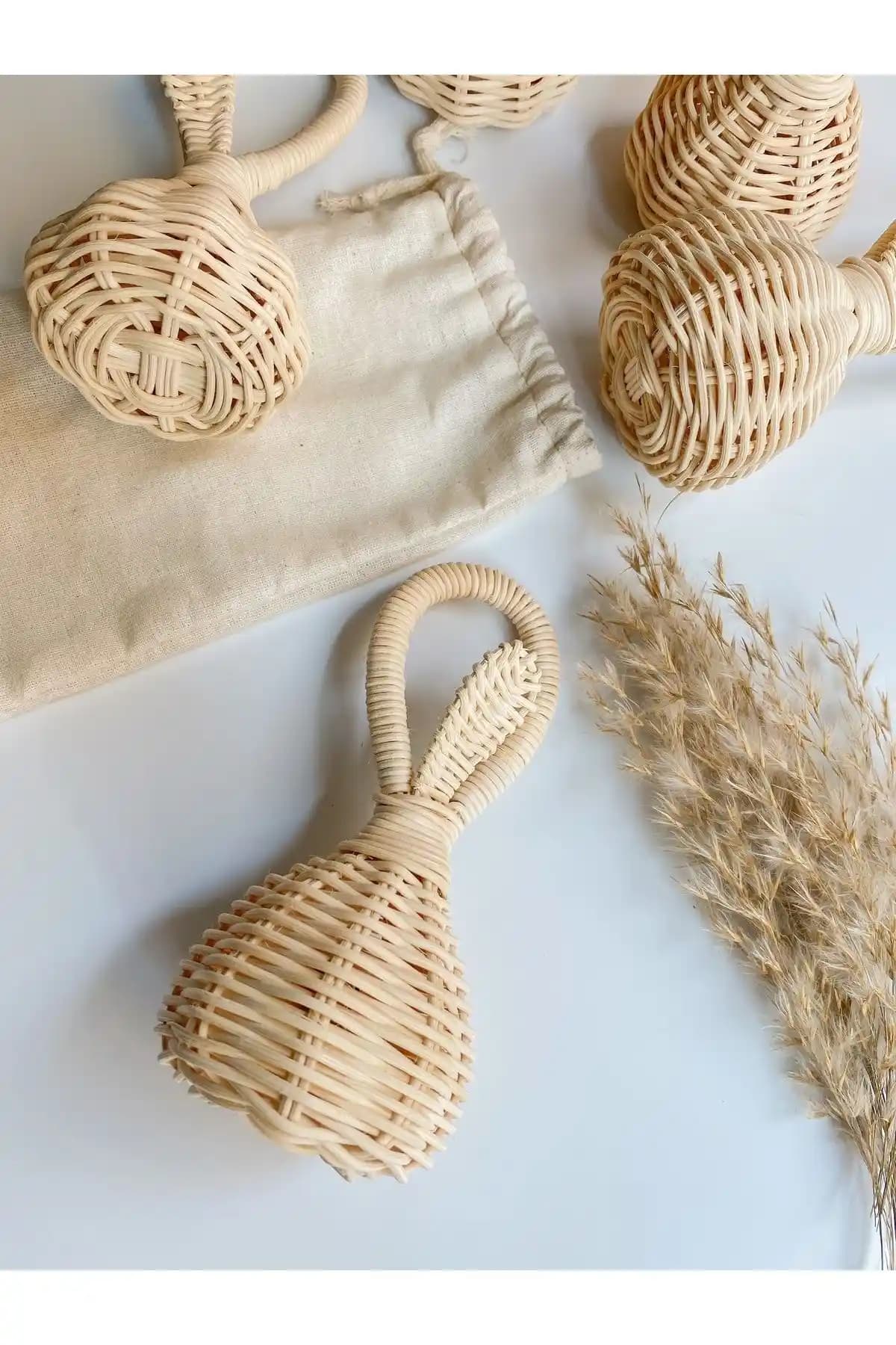 Lunar Stars Bej Ahşap Rattan Çıngırak Bebeklerin Gelişimine Doğal ve Şık Katkılar Sağlar