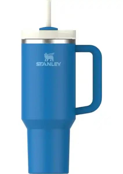 Stanley Termos Karşılaştırması: 1,18 Lt Pipetli ve 0,89 Lt Flip Straw Modelleri