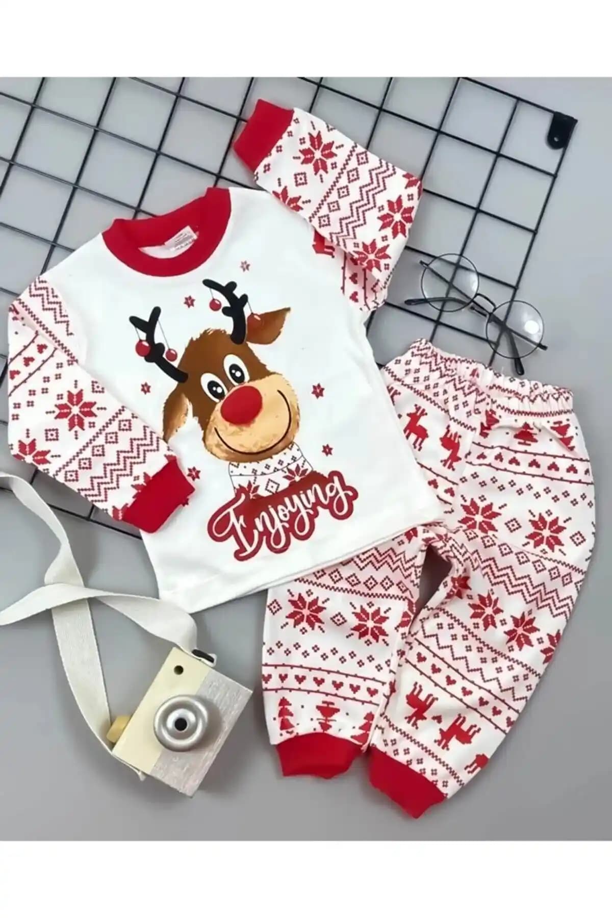 Süpermini Yılbaşı Noel Geyikli Çocuk Pijama Takımı Konfor ve Estetiği Bir Arada
