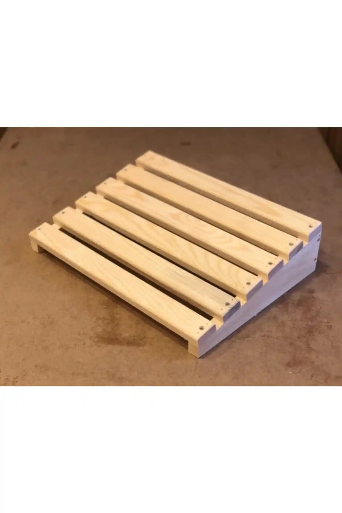 DEKA Aksesuar ve Tahta Bahçesi Masa Altı Ayaklık Karşılaştırması