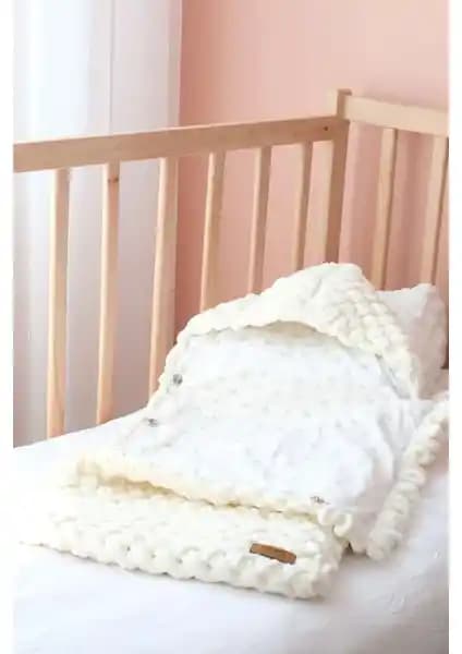 Bugula Portbebe ve Panduf Seti: Yenidoğanlar İçin Çok Yönlü Kullanım ve Güvenli Malzeme