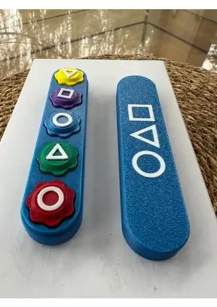 NeoHobi Mavi Kutulu Squid Game Gonggi: Eğlence ve Koleksiyon Değeri Taşıyan Oyuncak Seti