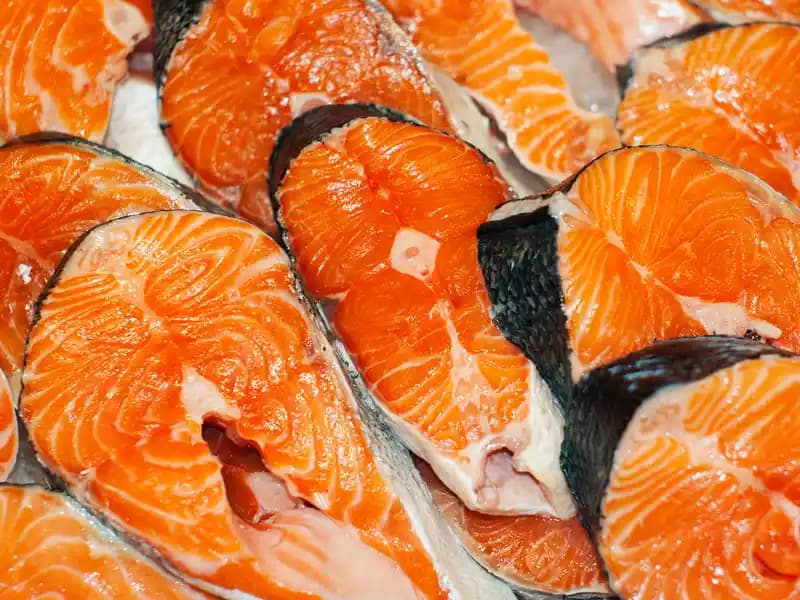 Aldi, Trader Joe's ve Whole Foods'ta Somon Tazeliği ve Kalite Karşılaştırması