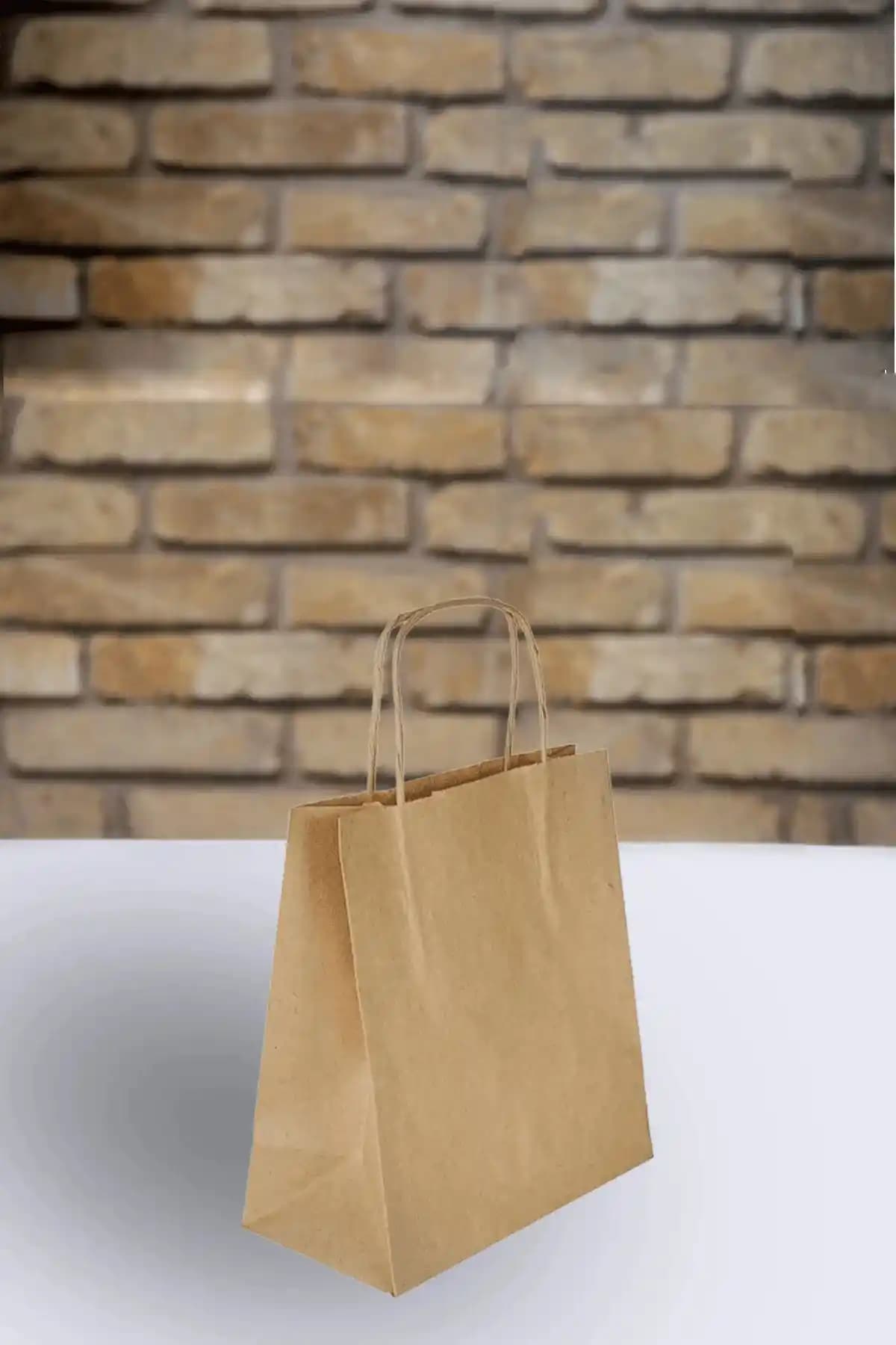 Genel Markalar Kraft Çanta 18x8x24 cm 50 Adet, Çevre Dostu ve Dayanıklı Ambalaj Seçeneği