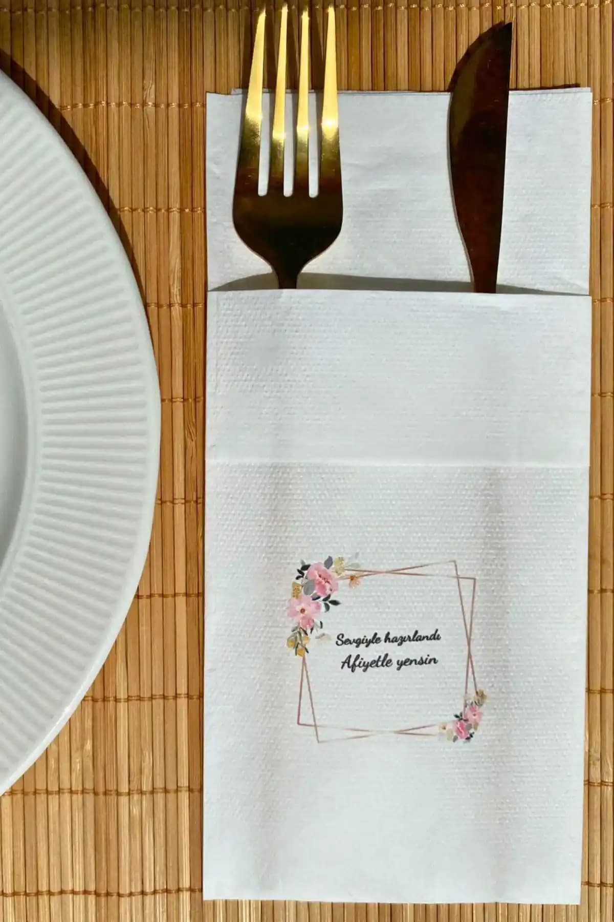 Loyderlena Cepli Airsoft Sunum Peçetesi: Şıklık ve Fonksiyonellik Bir Arada