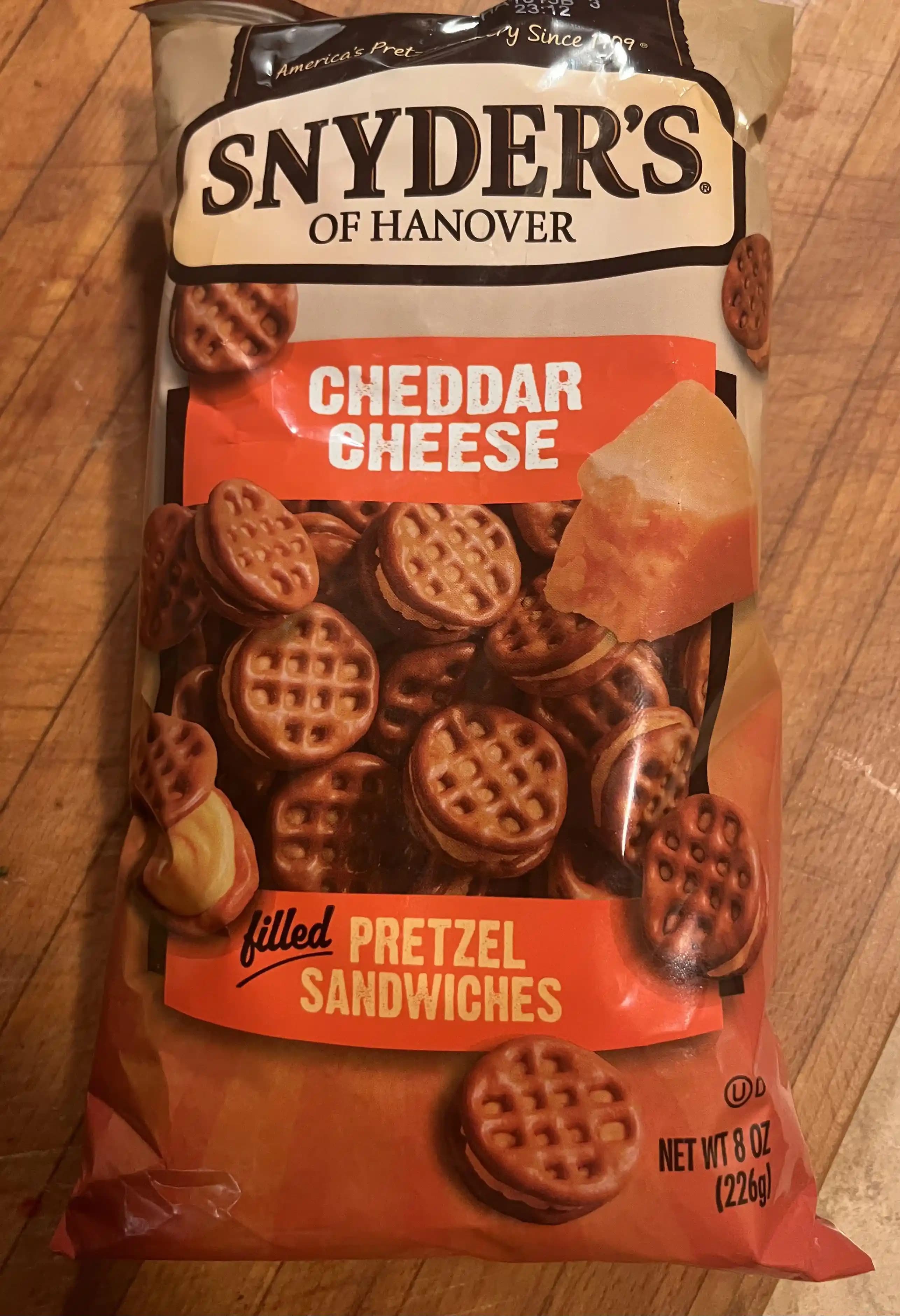 Peynirli Pretzel Sandviçler: Tuzlu Atıştırmalık Pazarında Artan Talep ve Çeşit İhtiyacı