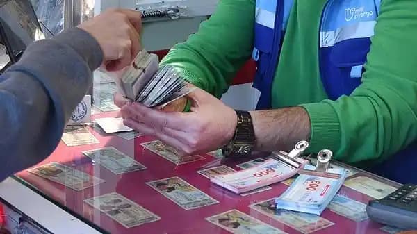 Piyango Kazanıldığında Tutumlu Yaşam Tarzının Devamı ve Harcama Alışkanlıkları