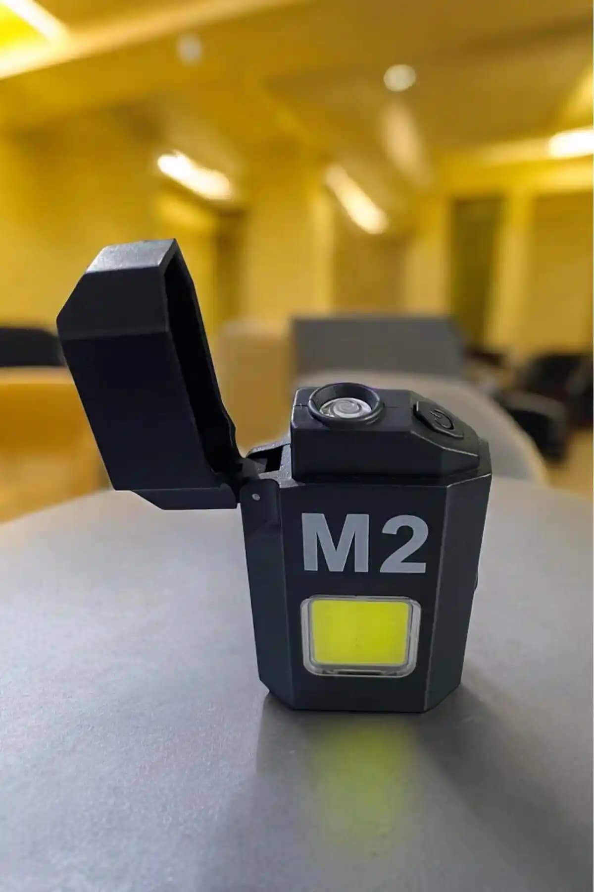 Kenko M2-m8 Çok Amaçlı LED El Feneri ve Elektronik Çakmak: Taşınabilir Aydınlatma