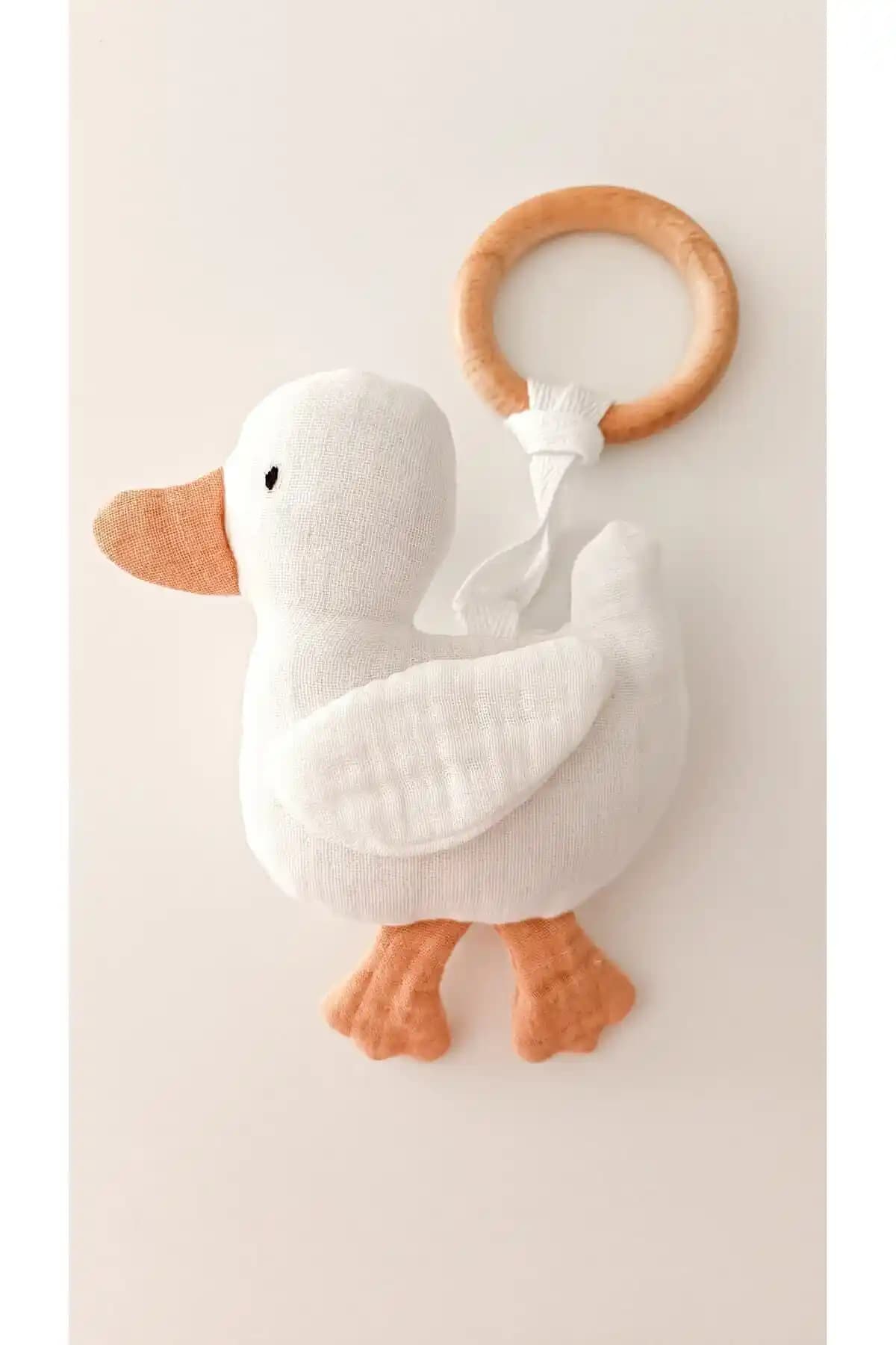 O&G Koleksiyon Sevimli Ördek: %100 Organik Pamuk Müslin ve Ahşap Diş Kaşıyıcı